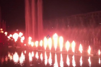 六通喷泉公司-安康大型彩色火泉
