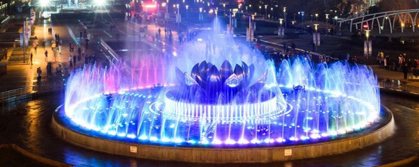 泉城广场大型音乐喷泉