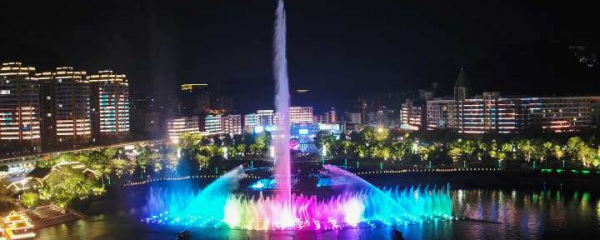 喷泉公司-千岛湖广场湖中漂浮喷泉